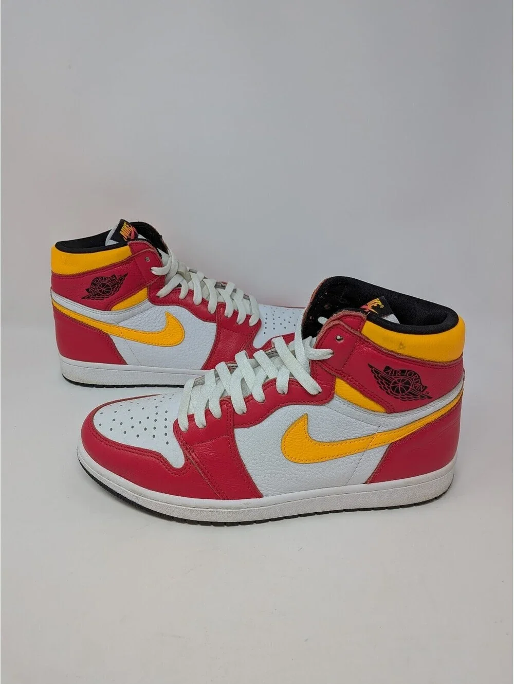 Nike Air Jordan 1 Retro High OG Light Fusion Red Men’s Size 10 555088-603